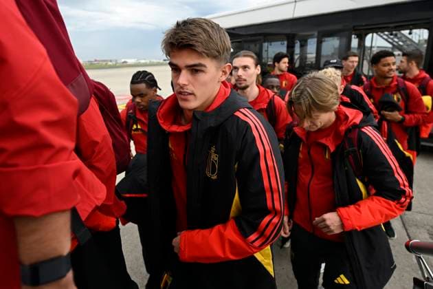 Kazakhstan v Belgium - FIFA World Cup, WM, Weltmeisterschaft, Fussball 2026 UEFA Qualifier - Media Activities 13 11 2025 ZAVENTEM, BELGIUM - NOVEMBER 13 : De Ketelaere Charles midfielder of Belgium pictured during the departure at Brussels Airport of the Belgian National Football team prior to the FIFA World Cup 2026 European Qualifiers match between Kazakhstan and Belgium on November 13, 2025 in Zaventem, Belgium, 13 11 2025 Zaventem Belgium  Copyright: xJanxDexMeuleneirx