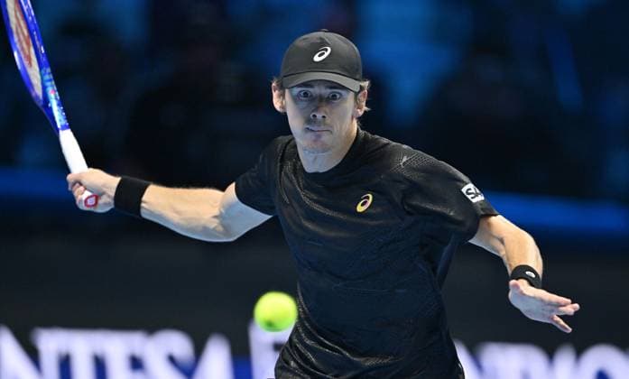 November 13, 2025, Turin, Italy: Alex De Minaur of Australia in action during the men s singles Round Robin match against Taylor Fritz of USA at the ATP, Tennis Herren Finals in Turin, Italy, 13 November 2025. ANSA . ATP Finals Tennis Tournament  - ZUMAa110 20251113_zaf_a110_024 Copyright: xAlessandroxDixMarcox
