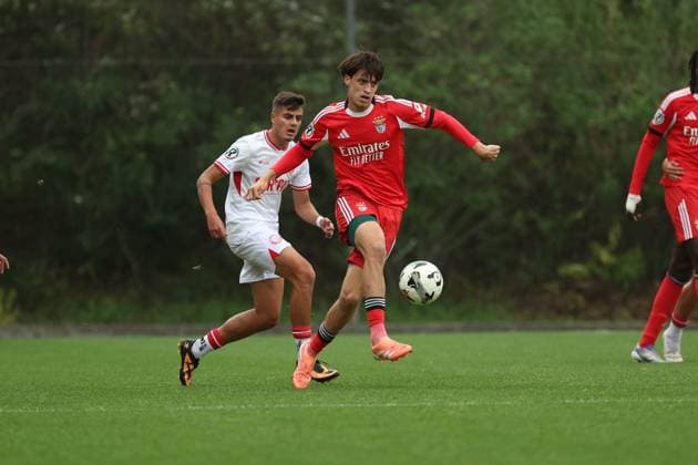 Football, Bundesliga 1, 1. FC Köln sign Gil Neves, archive photos