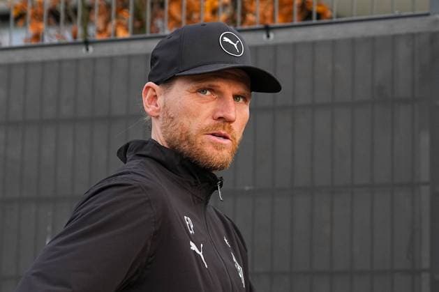 13 11 2025, xydrx, Football, Test match, Borussia Mönchengladbach NV Koninklijke Lierse SK, Fohlenplatz am Borussia Park Eugen Polanski Head Coach Borussia Mönchengladbach North Rhine-Westphalia Germany