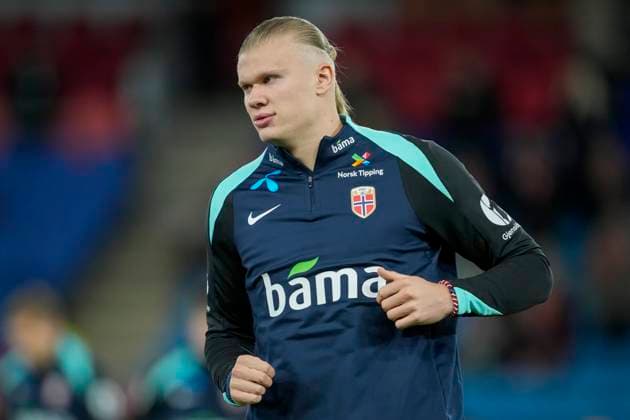 Football, World Cup qualification Norway Estonia Oslo 20251113 Erling Braut Haaland warms up before the World Cup qualifying match in football between Norway and Estonia at Ullevaal Stadion Photo Fredrik Varfjell NTB Oslo Norway EDITORIAL USE ONLY RESTRICTED USE FOR BETTING COMPANIES  Copyright: xFredrikxVarfjellx xNTBx