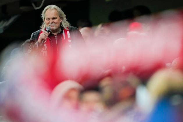Football, World Cup qualification Norway Estonia Oslo 20251113 Artist Jorn Lande sings before the World Cup qualifying match in football between Norway and Estonia at Ullevaal Stadion Photo Fredrik Varfjell NTB Oslo Norway EDITORIAL USE ONLY RESTRICTED USE FOR BETTING COMPANIES  Copyright: xFredrikxVarfjellx xNTBx