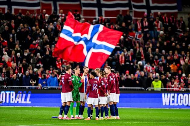 251113 Players of of Norway ahead of the FIFA World Cup Qualifier football match between Norway and Estonia on November 13, 2025 in Oslo Photo Marius Simensen BILDBYRAN COP 238 VG0831 bbeng fotball football soccer fotboll fifa world cup qualifiers european qualifiers 2026 uefa world cup qualifiers vm kvalifisering vm kvalik vm kval norge norway estland estonia  Copyright: MARIUSxSIMENSEN BB251113BB237