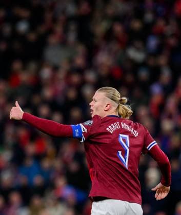 251113 Erling Braut Haaland of Norway during the FIFA World Cup Qualifier football match between Norway and Estonia on November 13, 2025 in Oslo Photo Vegard Grott BILDBYRAN kod VG VG0831 bbeng fotball football soccer fotboll fifa world cup qualifiers european qualifiers 2026 uefa world cup qualifiers vm kvalifisering vm kvalik vm kval norge norway estland estonia  Copyright: VEGARDxGRoTT BB251113VG030