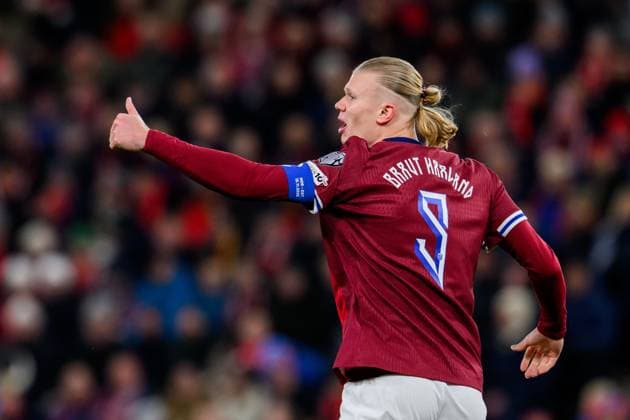 251113 Erling Braut Haaland of Norway during the FIFA World Cup Qualifier football match between Norway and Estonia on November 13, 2025 in Oslo Photo Vegard Grott BILDBYRAN kod VG VG0831 bbeng fotball football soccer fotboll fifa world cup qualifiers european qualifiers 2026 uefa world cup qualifiers vm kvalifisering vm kvalik vm kval norge norway estland estonia  Copyright: VEGARDxGRoTT BB251113VG033