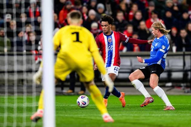 251113 Oscar Bobb of Norway during the FIFA World Cup Qualifier football match between Norway and Estonia on November 13, 2025 in Oslo Photo Marius Simensen BILDBYRAN COP 238 VG0831 bbeng fotball football soccer fotboll fifa world cup qualifiers european qualifiers 2026 uefa world cup qualifiers vm kvalifisering vm kvalik vm kval norge norway estland estonia  Copyright: MARIUSxSIMENSEN BB251113BB301