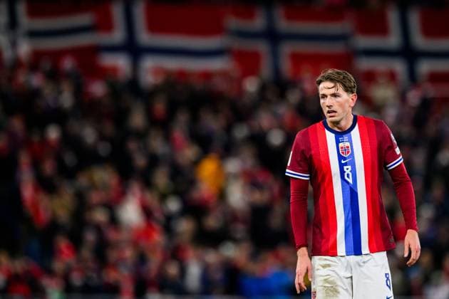 251113 Sander Berge of Norway during the FIFA World Cup Qualifier football match between Norway and Estonia on November 13, 2025 in Oslo Photo Vegard Grott BILDBYRAN kod VG VG0831 bbeng fotball football soccer fotboll fifa world cup qualifiers european qualifiers 2026 uefa world cup qualifiers vm kvalifisering vm kvalik vm kval norge norway estland estonia  Copyright: VEGARDxGRoTT BB251113VG052