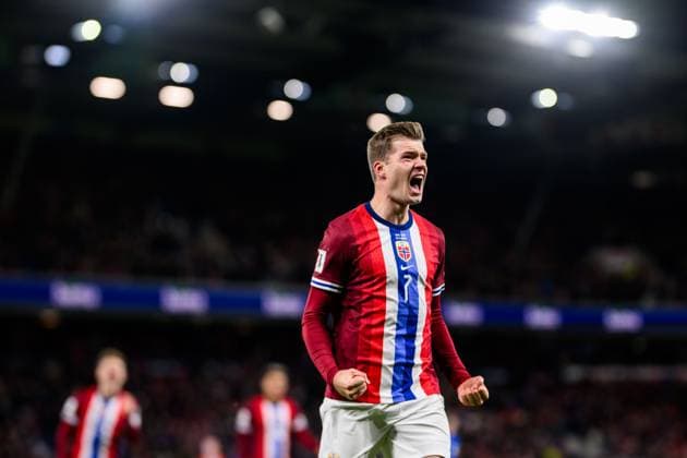 251113 Alexander Sorloth of Norway celebrates after scoring the 1 0 goal during the FIFA World Cup Qualifier football match between Norway and Estonia on November 13, 2025 in Oslo Photo Vegard Grott BILDBYRAN kod VG VG0831 bbeng fotball football soccer fotboll fifa world cup qualifiers european qualifiers 2026 uefa world cup qualifiers vm kvalifisering vm kvalik vm kval norge norway estland estonia jubel  Copyright: VEGARDxGRoTT BB251113VG057