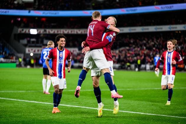 251113 Erling Braut Haaland of Norway celebrate the 3 0 with Julian Ryerson goal during the FIFA World Cup Qualifier football match between Norway and Estonia on November 13, 2025 in Oslo Photo Marius Simensen BILDBYRAN COP 238 VG0831 bbeng fotball football soccer fotboll fifa world cup qualifiers european qualifiers 2026 uefa world cup qualifiers vm kvalifisering vm kvalik vm kval norge norway estland estonia jubel  Copyright: MARIUSxSIMENSEN BB251113BB344