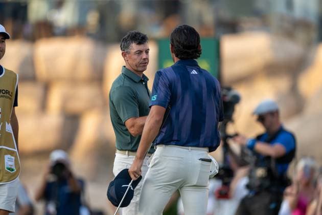 Rory Mcilroy NIR , Marco Penge ENG Round 1 of the DP World Tour Championship 2025, held at the Jumeirah Golf Estate, Earth Course, Dhabi, United Arab Emerites 13 16 November 2025 Dubai United Arab Emerites DP World Tour, Dp World Tour Championship 2025, Golf x11290x  Copyright: xWilliamxBrodin TTx Abu Dhabi HSBC Championship 2025