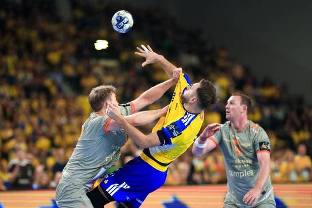 2025.11.13 Kielce Pilka reczna , Liga Mistrzow EHF , sezon 2025 26 Industria Kielce - Aalborg Handbold N z Aleks Vlah Foto Tomasz Fafara PressFocus 2025.11.13 Kielce Handball , EHF Champions League , 2025 2026 season Industria Kielce - Aalborg Handbold Aleks Vlah Credit: Tomasz Fafara PressFocus NEWSPIX.PL --- newspix.pl 