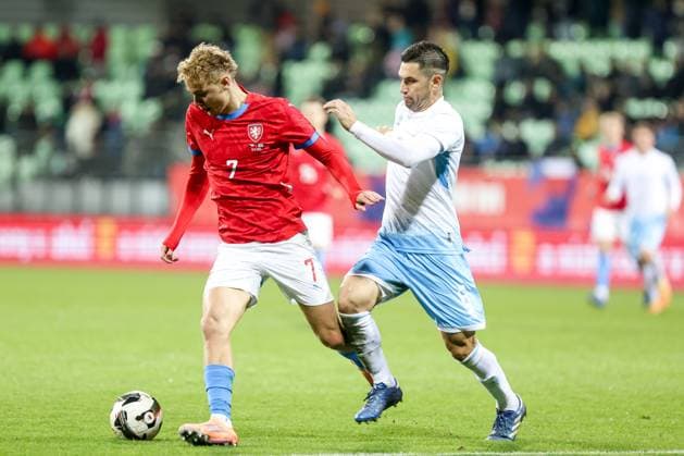 13.11.2025, Karvina Mecz towarzyski sezon 2025 26 Czechy - San Marino - International Friendly, Länderspiel, Nationalmannschaft football match Czech Republic - San Marino Nz. Adam Karabec Dante Carlos Rossi Fot. Michal Chwieduk Arena Akcji NEWSPIX.PL --- newspix.pl 
