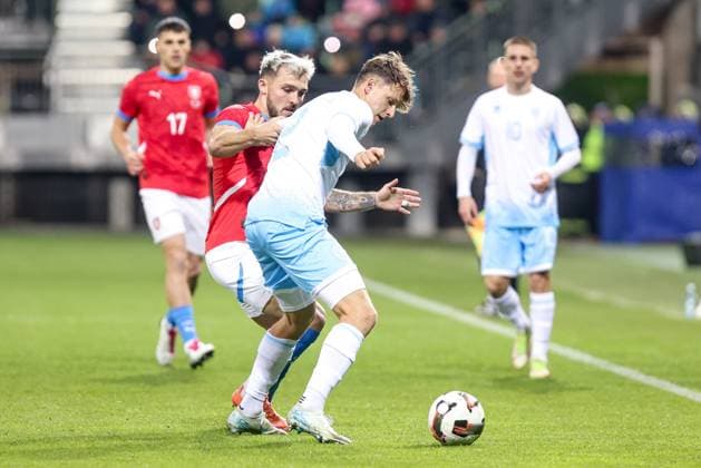 13.11.2025, Karvina Mecz towarzyski sezon 2025 26 Czechy - San Marino - International Friendly, Länderspiel, Nationalmannschaft football match Czech Republic - San Marino Nz. Tomas Ladra Nicola Nanni Fot. Michal Chwieduk Arena Akcji NEWSPIX.PL --- newspix.pl 