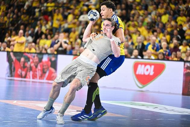 KIELCE 13.11.2025 MECZ 7. KOLEJKA LIGA MISTRZOW PILKA RECZNA MEZCZYZN SEZON 2025 2026 --- MENS HALDBALL EHF CHAMPIONS LEAGUE SEASON 2025 2026 MATCH: INDUSTRIA KIELCE - AALBORG HANDBOLD JURI KNORR THEO MONAR FOT. MICHAL TRZPIS 400MM.PL NEWSPIX.PL --- newspix.pl 