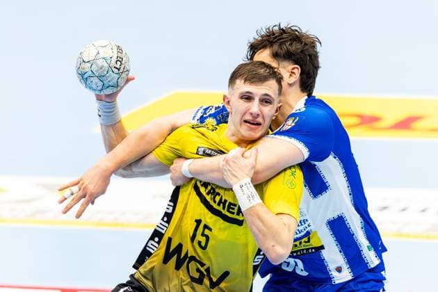 13 11 2025, GER, Handball, Men, Season 25 26, Daikin 1 Bl, 12 Matchday ThSV Eisenach TVB Stuttgart Tillman Leu ThSV Eisenach,99 , Simone Mengon TVB Stuttgart 99817 Eisenach Werner Assmann Halle Am Sportp Thueringen Germany