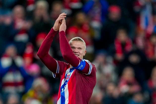 Football, World Cup qualification Norway Estonia Oslo 20251113 Norway s Erling Braut Haaland celebrates the 4 1 goal after the World Cup qualifying match in football between Norway and Estonia at Ullevaal Stadion Photo Fredrik Varfjell NTB Oslo Norway EDITORIAL USE ONLY RESTRICTED USE FOR BETTING COMPANIES  Copyright: xFredrikxVarfjellx xNTBx