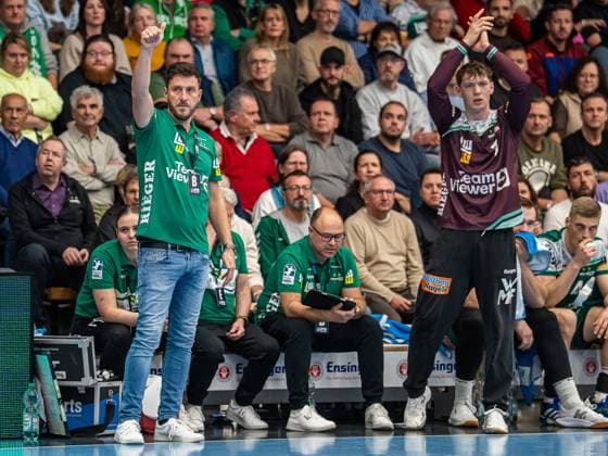 Ben Matschke, Head Coach Frisch Auf Goeppingen is satisfied, Frisch Auf Goeppingen vs Handball Sport Verein Hamburg, Handball, 1 Bundesliga, Men, Season 2025 2026, 13 11 2025, Frisch Auf Goeppingen vs Handball Sport Verein Hamburg, Handball, 1 Bundesliga, Men, Season 2025 2026, 13 11 2025 Goeppingen Copyright: xEibner-Pressefoto MichaelxSchmidx EP_MST