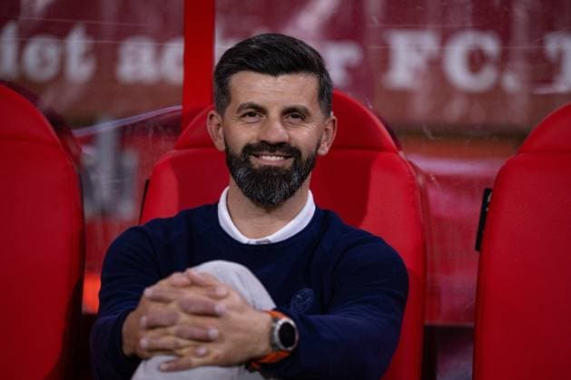 13 11 2025, Football, Test match, Season 2025 2026, Twente Enschede FC Schalke 04, Coach Miron Muslic FC Schalke 04 xRHR PHOTO YYx Copyright: KROEGER RHR-FOTOx RHR-FOTO YY