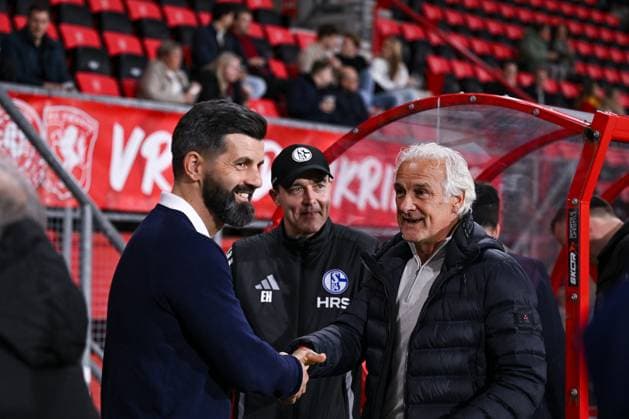 13 11 2025, Football, Test match, Season 2025 2026, Twente Enschede FC Schalke 04, Coach Miron Muslic FC Schalke 04 , Fred Rutten xRHR PHOTO YYx Copyright: KROEGER RHR-FOTOx RHR-FOTO YY