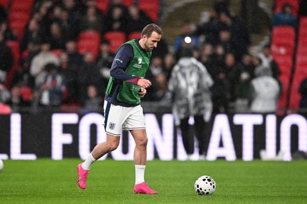 England v Serbia 2026 FIFA World Cup, WM, Weltmeisterschaft, Fussball Qualifier 13 11 2025. Group K Harry Kane (9) of England warming up ahead of the 2026 FIFA World Cup Qualifier match between England and Serbia at Wembley Stadium, London, England on 13 November 2025. London Wembley Stadium Greater London England Editorial use only , Copyright: xGrahamxHuntx PSI-23212-0026