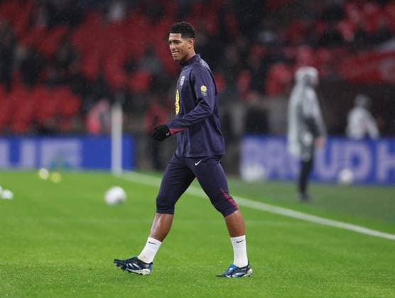 London, England, 13th November 2025. Jude Bellingham of England warms up before the England vs Serbia FIFA World Cup, WM, Weltmeisterschaft, Fussball European Qualifying match at Wembley Stadium, London. Picture credit should read: David Klein Sportimage EDITORIAL USE ONLY. No use with unauthorised audio, video, data, fixture lists, club league logos or live services. Online in-match use limited to 120 images, no video emulation. No use in betting, games or single club league player publications. SPI_004_DK_Eng_Serbia SPI-4283-0002