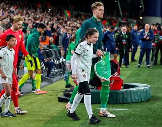 2026 FIFA World Cup, WM, Weltmeisterschaft, Fussball Qualifier Group F, Aviva Stadium, Dublin 13 11 2025 Republic of Ireland vs Portugal Ireland s Nathan Collins walks out ahead of the match Nathan Collins walks out ahead of the match 13 11 2025  Copyright: x INPHO RyanxByrnex RB2_2351
