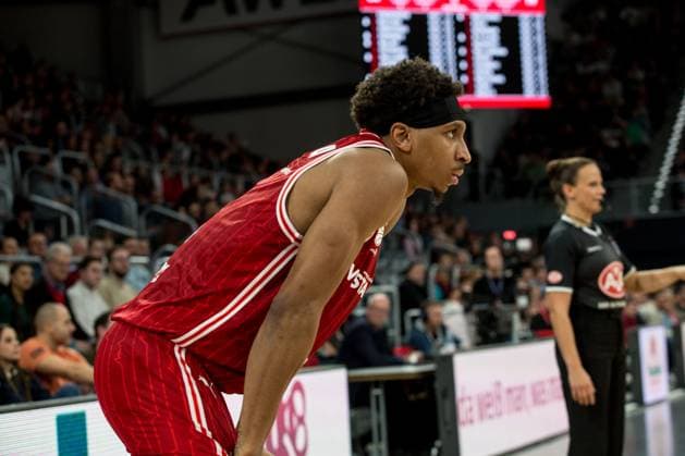 Bamberg, Germany 13 November 2025 BBL Cup 2025 2026 1 4 Final BMA365 Bamberg Baskets vs MLP Academics Heidelberg In the picture Demarcus Demonia Bamberg stands focused on the pitch Brose Arena Bayern Copyright: xFotostandx xK.xSchmittx