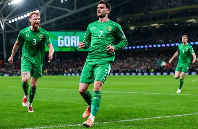 2026 FIFA World Cup, WM, Weltmeisterschaft, Fussball Qualifier Group F, Aviva Stadium, Dublin 13 11 2025 Republic of Ireland vs Portugal Ireland s Troy Parrott celebrates scoring his sides first goal with Liam Scales Troy Parrott celebrates scoring his sides first goal with Liam Scales 13 11 2025  Copyright: x INPHO RyanxByrnex RB1_440b9 copy