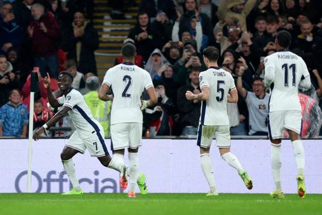 England v Serbia - FIFA World Cup, WM, Weltmeisterschaft, Fussball 2026 Qualifier Bukayo Saka of England celebrates 1st goal with teammates during the FIFA World Cup 2026 qualifier match between England and Serbia at Wembley Stadium on November 13, 2025 in London, England. London Wembley Stadium England United Kingdom Copyright: xNigelxFrench Sportsphoto APLx 14141605