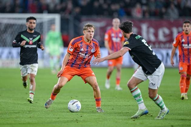 13 11 2025, Football, Test match, Season 2025 2026, Twente Enschede FC Schalke 04, Silas Thier FC Schalke 04 xRHR PHOTO YYx Copyright: KROEGER RHR-FOTOx RHR-FOTO YY