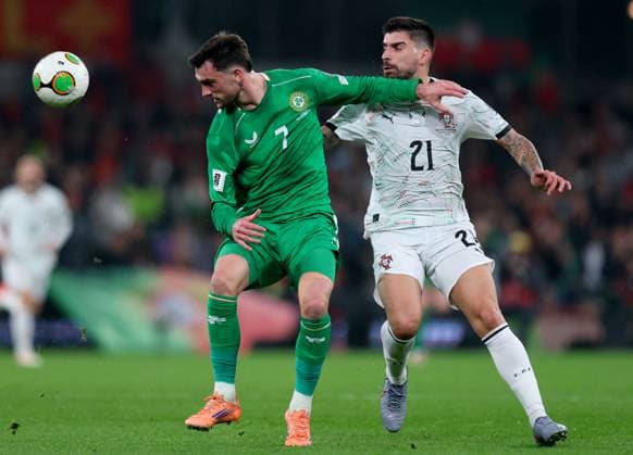 2026 FIFA World Cup, WM, Weltmeisterschaft, Fussball Qualifier Group F, Aviva Stadium, Dublin 13 11 2025 Republic of Ireland vs Portugal Ireland s Troy Parrott and Portugal s Ruben Neves Troy Parrott and Ruben Neves 13 11 2025  Copyright: x INPHO RyanxByrnex RB2_5066
