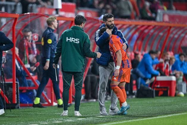 13 11 2025, Football, Test match, Season 2025 2026, Twente Enschede FC Schalke 04, Coach Miron Muslic FC Schalke 04 , Ayman Emran Gulasi FC Schalke 04 , xRHR PHOTO YYx Copyright: KROEGER RHR-FOTOx RHR-FOTO YY