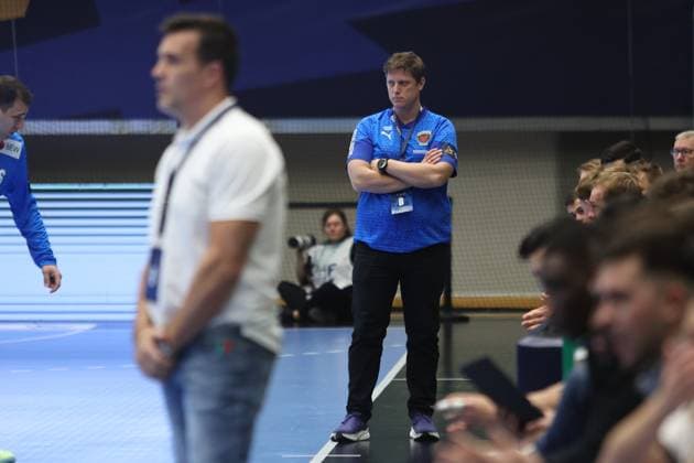 Handball, CL, Sporting Lissabon - Füchse Berlin Nicolej Krickau ( Coach of Fuchse Berlin ) during the match between Sporting CP and Fuchse Berlin, valid for Machineseeker EHF Champions League 2025 2026 at Pavilhao Joao Rocha on 13 November 2025. Lisbon Pavilhao Joao Rocha Lisbon Portugal Copyright: xIMAGOx xPRIMExSPORTSxIMAGESx xFILIPExOLIVEIRAx