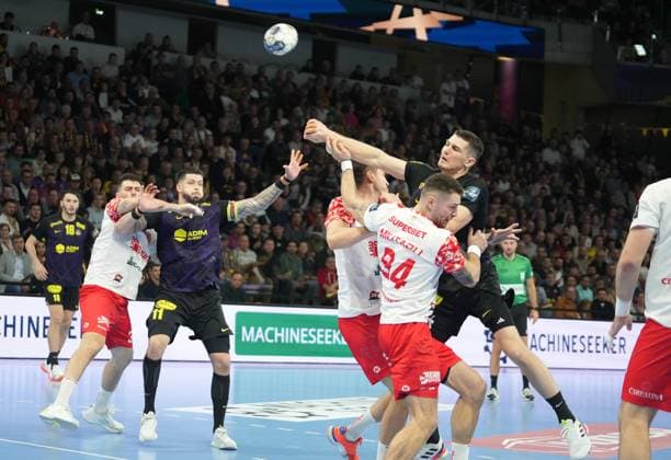 Handball, CL, HBC Nantes - Dinamo Bukarest HANDBALL - CHAMPIONS LEAGUE - NANTES v BUCURESTI 4 Aymeric MINNE and 11 Nicolas TOURNAT of HBC Nantes during the EHF Champions League, Group Phase, handball match between HBC Nantes and Dinamo Bucuresti on 13 November 2025 at H Arena in Nantes, France - Photo Laurent Lairys NantesFrance  Copyright: xLaurentxLairysx