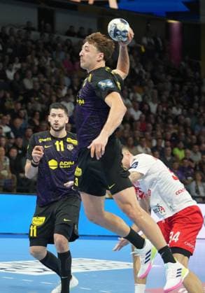 Handball, CL, HBC Nantes - Dinamo Bukarest HANDBALL - CHAMPIONS LEAGUE - NANTES v BUCURESTI 3 Thibaud BRIET and 11 Nicolas TOURNAT of HBC Nantes during the EHF Champions League, Group Phase, handball match between HBC Nantes and Dinamo Bucuresti on 13 November 2025 at H Arena in Nantes, France - Photo Laurent Lairys NantesFrance  Copyright: xLaurentxLairysx