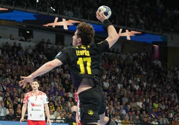 Handball, CL, HBC Nantes - Dinamo Bukarest HANDBALL - CHAMPIONS LEAGUE - NANTES v BUCURESTI 17 Noam LEOPOLD of HBC Nantes during the EHF Champions League, Group Phase, handball match between HBC Nantes and Dinamo Bucuresti on 13 November 2025 at H Arena in Nantes, France - Photo Laurent Lairys NantesFrance  Copyright: xLaurentxLairysx