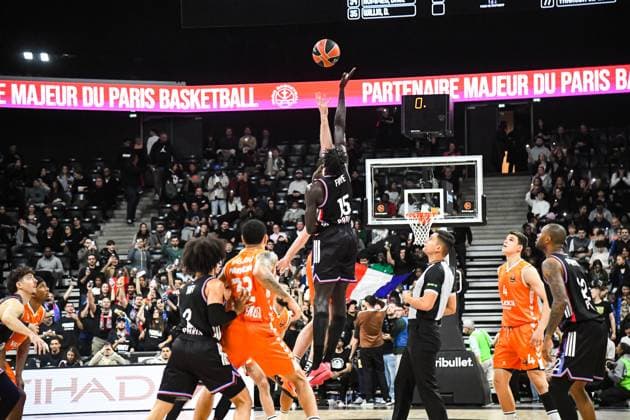 BASKET : Paris Basketball vs Valence Basket Club - Euroligue - JournÃ e 11 - 13 11 25 Coup d™envoie ParisFrance  Copyright: xBaptistexAutissierx