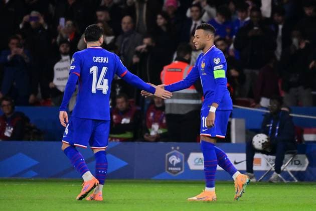 FOOTBALL : France vs Ukraine - Qualifications Europeennes - 13 11 2025 Kylian Mbappe ( 10 - France ) celebrates with Rayan Cherki ( 14 - France ) during the UEFA European Qualifiers match between France and Ukraine at Parc des Princes on November 13, 2025 in Paris, France. ( Photo by Federico Pestellini PsnewZ ) - ParisFrance  Copyright: xFedericoxPestellinix
