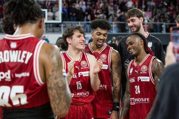 Bamberg, Germany 13 November 2025 BBL Cup 2025 2026 1 4 Final BMA365 Bamberg Baskets vs MLP Academics Heidelberg In the picture Brose Arena Bayern Copyright: xFotostandx xK.xSchmittx