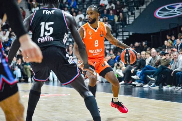 BASKET : Paris Basketball vs Valence Basket Club - Euroligue - JournÃ e 11 - 13 11 25 Jean Montero (Valence BC) ParisFrance  Copyright: xBaptistexAutissierx