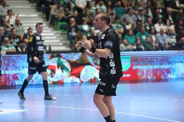 Handball, CL, Sporting Lissabon - Füchse Berlin Max Darj ( Fuchse Berlin ) in action during the match between Sporting CP and Fuchse Berlin, valid for Machineseeker EHF Champions League 2025 2026 at Pavilhao Joao Rocha on 13 November 2025. Lisbon Pavilhao Joao Rocha Lisbon Portugal Copyright: xIMAGOx xPRIMExSPORTSxIMAGESx xFILIPExOLIVEIRAx