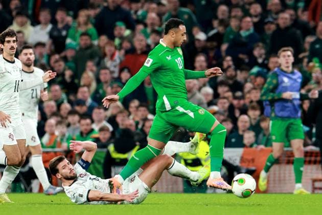 2026 FIFA World Cup, WM, Weltmeisterschaft, Fussball Qualifier Group F, Aviva Stadium, Dublin 13 11 2025 Republic of Ireland vs Portugal Portugal s Ruben Dias tackles Ireland s Adam Idah Ruben Dias tackles Adam Idah 13 11 2025  Copyright: x INPHO MorganxTreacyx 0U6A1331