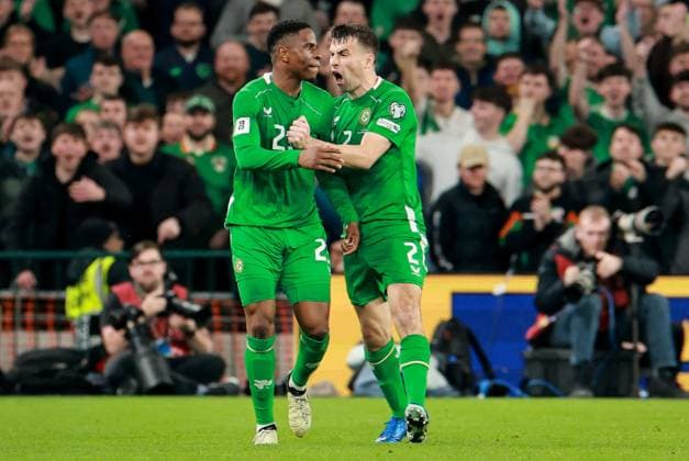 2026 FIFA World Cup, WM, Weltmeisterschaft, Fussball Qualifier Group F, Aviva Stadium, Dublin 13 11 2025 Republic of Ireland vs Portugal Ireland s Chiedozie Ogbene and SÃ Chiedozie Ogbene and SÃ amus Coleman celebrate 13 11 2025  Copyright: x INPHO NickxElliottx 0U6A1459