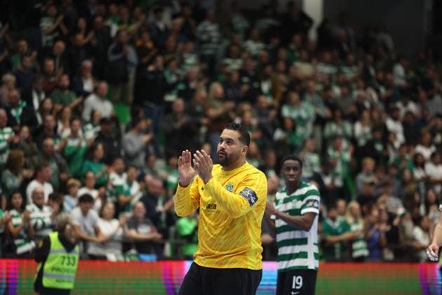 Sporting CP team after the match between Sporting CP and Fuchse Berlin, valid for Machineseeker EHF Champions League 2025 2026 at Pavilhao Joao Rocha on 13 November 2025. Lisbon Pavilhao Joao Rocha Lisbon Portugal Copyright: xIMAGOx xPRIMExSPORTSxIMAGESx xFILIPExOLIVEIRAx