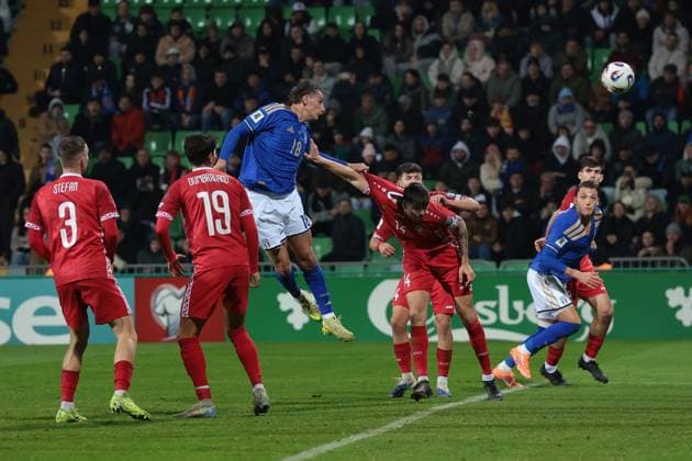 Chisinau, Moldova, 13th November 2025. Pio Esposito of Italy scores to give the side a 2-0 lead during the Moldova vs Italy FIFA World Cup, WM, Weltmeisterschaft, Fussball European Qualifying match at Stadionul Zimbru, Chisinau. Picture credit should read: Jonathan Moscrop Sportimage EDITORIAL USE ONLY. No use with unauthorised audio, video, data, fixture lists, club league logos or live services. Online in-match use limited to 120 images, no video emulation. No use in betting, games or single club league player publications. SPI_031_JM_MOLDOVA_ITALY_EQ SPI-4293-0031