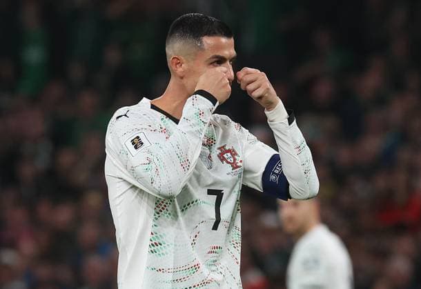 Cristiano Ronaldo of Portugal gestures to Dara O Shea of Republic of Ireland Republic of Ireland v Portugal, FIFA 2026 World Cup Qualifying, Group F, Football, Aviva Stadium, Dublin, Ireland - 13 Nov 2025Dublin Aviva Stadium Ireland EDITORIAL USE ONLY No use with unauthorised audio, video, data, fixture lists, club league logos or live services. Online in-match use limited to 120 images, no video emulation. No use in betting, games or single club league player publications.  Copyright: xLorrainexO Sullivan Shutterstockx 15759346bl