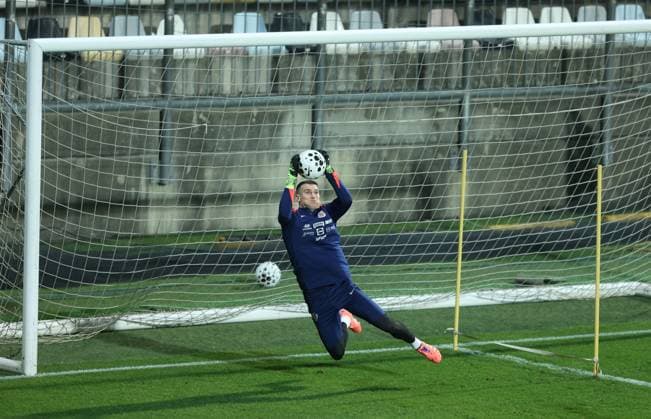 Croatia press and training session: FIFA World Cup, WM, Weltmeisterschaft, Fussball 2026 Qualifiers Dominik Livakovic of Croatia during the training session at HNK Rijeka Stadium in Rijeka, Croatia, on November 13, 2025. ahead of the European Qualifiers for the 2026 FIFA World Cup Matchday 9 match between Croatia and Faroe Islands.  NelxPavletic PIXSELL