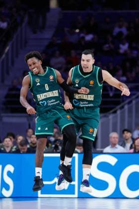 November 13, 2025, Madrid, Madrid, Spain: Tj Shorts and Kostas Sloukas of Panathinaikos celebrate during the Turkish Airlines Euroleague 2025 26, Regular Season Round 11 match played between Real Madrid and Panathinaikos AKTOR Athens at Movistar Arena on November 13, 2025 in Madrid, Spain. Madrid Spain - ZUMAa181 20251113_zaa_a181_308 Copyright: xDennisxAgyemanx