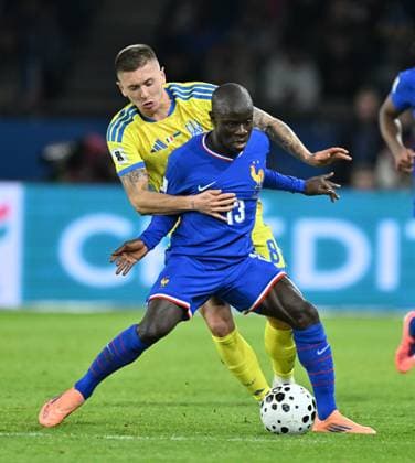France v Ukraine - FIFA World Cup, WM, Weltmeisterschaft, Fussball 2026 Qualifying match PARIS, FRANCE - NOVEMBER 13: N’Golo Kante (R) of France in action against Yehor Nazarya (L) of Ukraine during the FIFA World Cup 2026 Group D European qualification football match between France and Ukraine at Parc des Princes in Paris on November 13, 2025. Mustafa Yalcin Anadolu Paris France. Editorial use only. Please get in touch for any other usage.  Copyright: x2025xAnadoluxMustafaxYalcinx