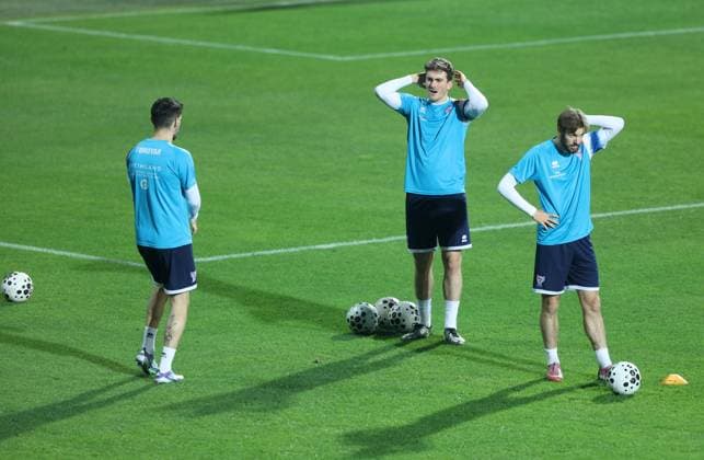 Rijeka: NogometaÅ¡i Farskih otoka odradili trening uoÄi utakmice protiv Hrvatske Players of Faroe Islands during the training session at HNK Rijeka Stadium in Rijeka, Croatia, on November 13, 2025. ahead of the European Qualifiers for the 2026 FIFA World Cup, WM, Weltmeisterschaft, Fussball Matchday 9 match between Croatia and Faroe Islands.  NelxPavletic PIXSELL